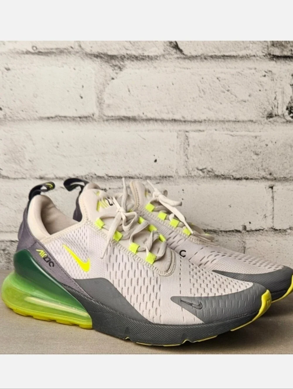 Nike Air Max 270 Volt Gray Black Running Sneakers Mens 10.5